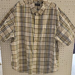 Men's 3xl Puritan, wrinkle resistant, short sleeve button up.